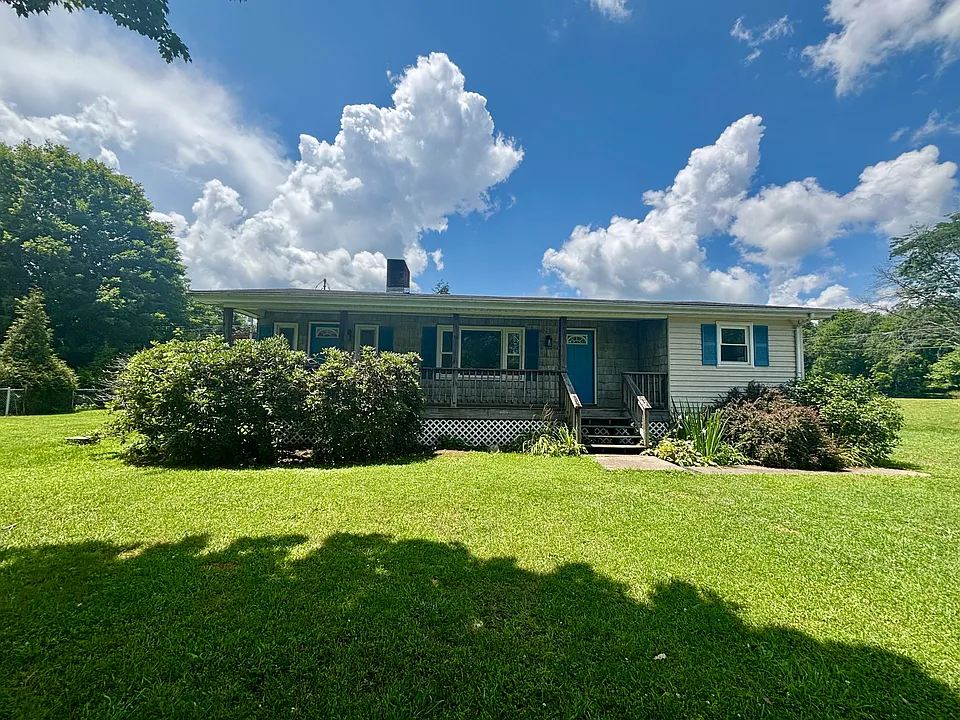 114 Lunceford Ln