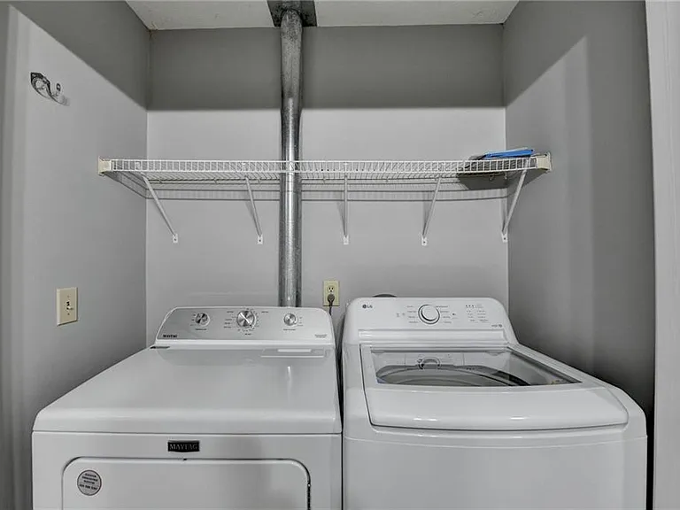 1181 Izod Ct — Photo 34