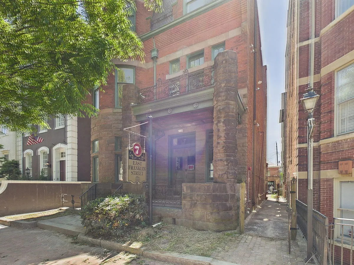 Building Photo - 7 E Franklin St #8