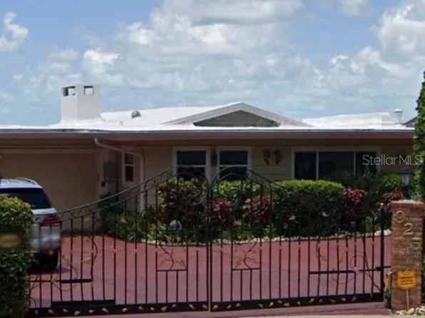 925 Alameda Way, Sarasota, FL 34234