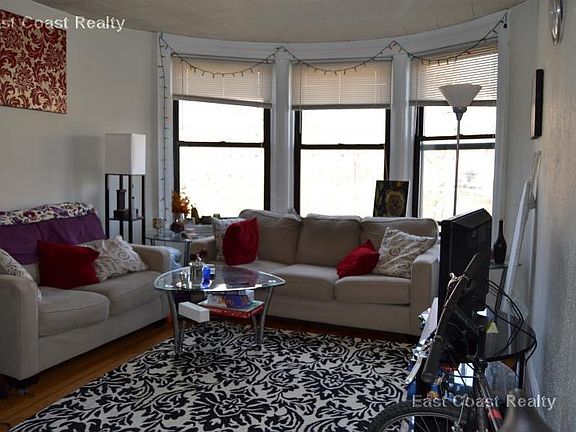 2nd image of 1453 Beacon St #31D