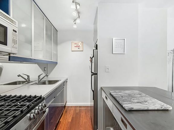 2nd image of 520 E 72nd St APT 4G
