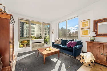 44-15 Purves Street