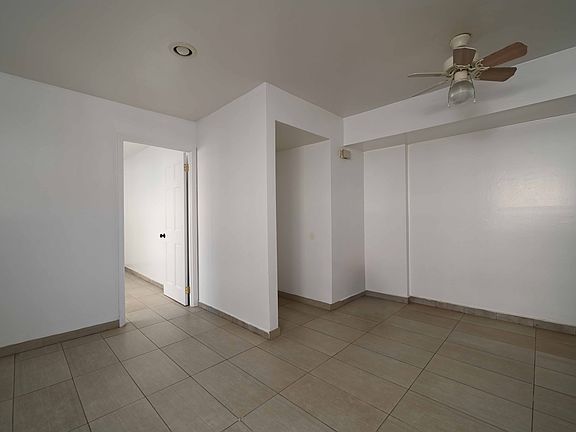 5th image of 110 Monahan Ave #1