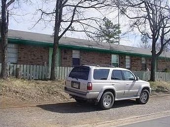 2nd image of 2121 Bluff Ave