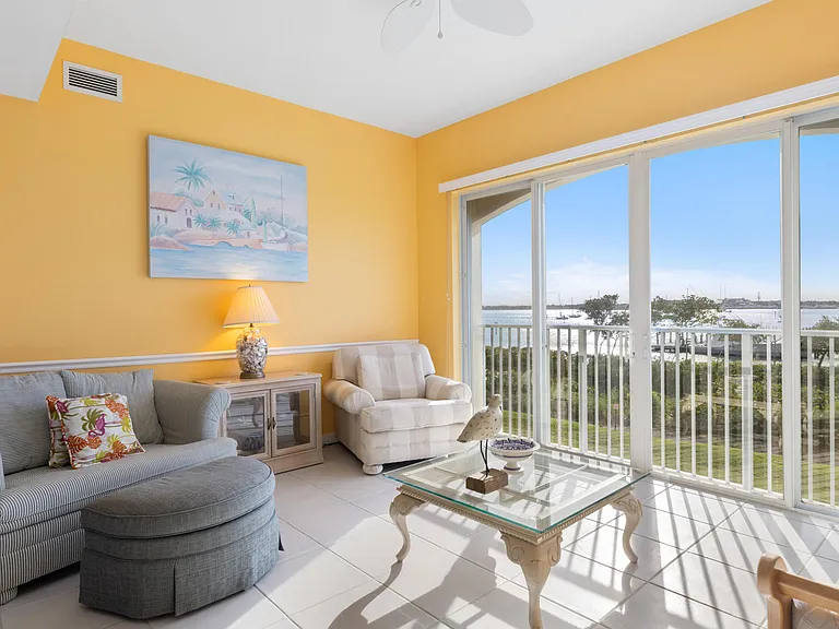 33 Harbour Isle Dr #201 — Photo 22