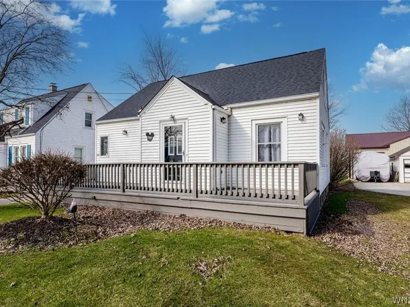 788 Beach Rd, Cheektowaga, NY 14225