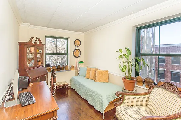 Sold by Dwell Residential Inc | media 14