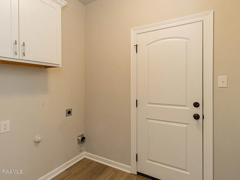 303 Tall Meadows Ln — Photo 13