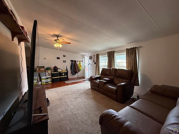 4th image of 511 W North St