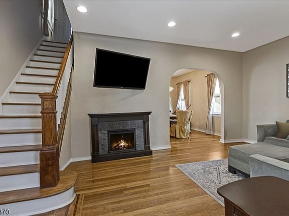 3rd image of 136 Cedar St