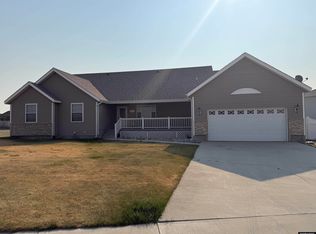 2997 N Kilt Ln, Rawlins, WY 82301