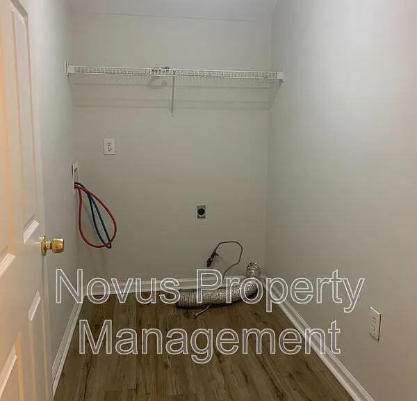 7439 Mason Falls Dr — Photo 27