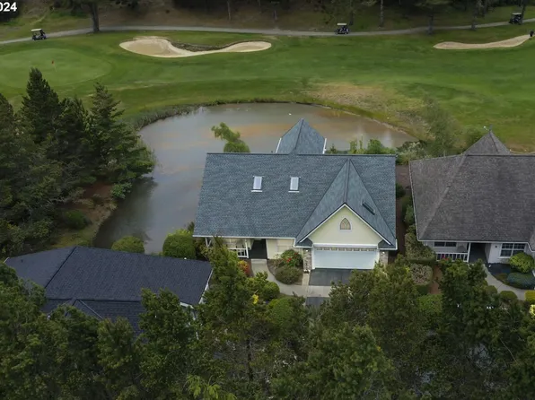 2 Waterford Downs Ct, Florence, OR 97439