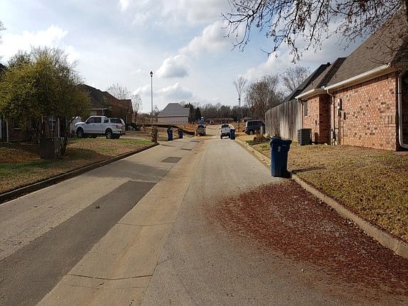 4th image of 906 Mockingbird Ln