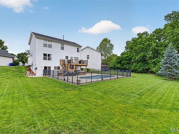 4th image of 38 Glastonbury Ct