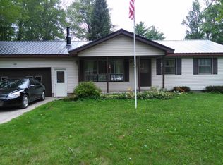 1147 Beaver Rd, Oscoda, MI 48750