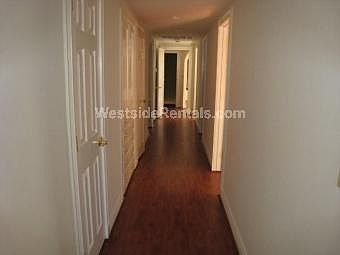 4th image of 327 N Sierra Bonita Ave