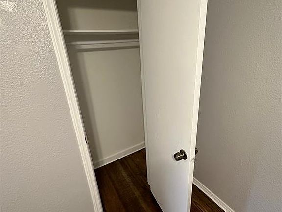 4th image of 325 E Key Blvd