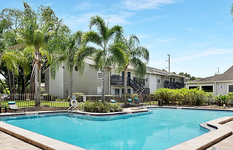Courtney Cove Apartment Homes — Photo 15