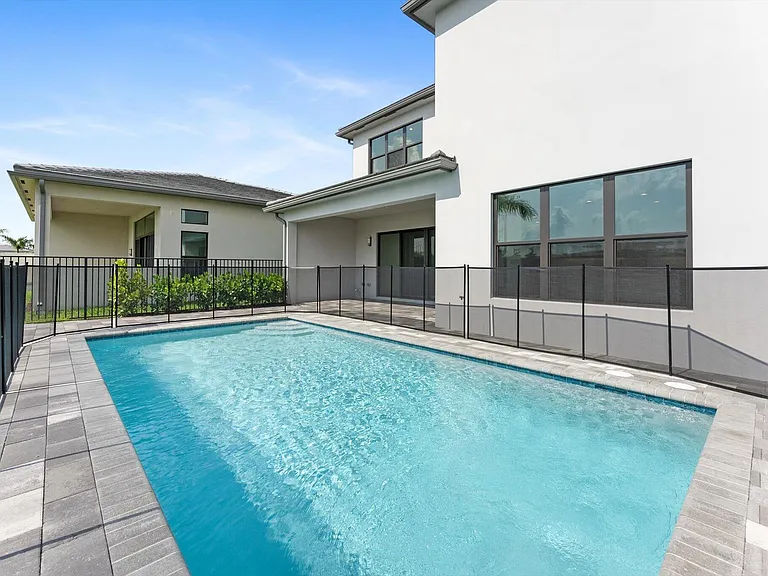 20062 Hirono Ln — Photo 49