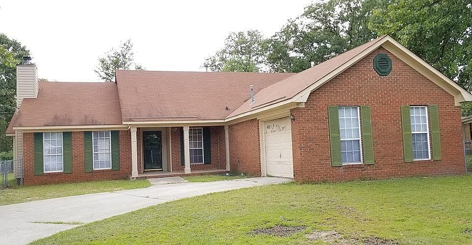 1st image of 3821 Woodlake Dr