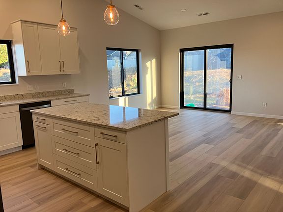4th image of 1206 Wisteria Ln