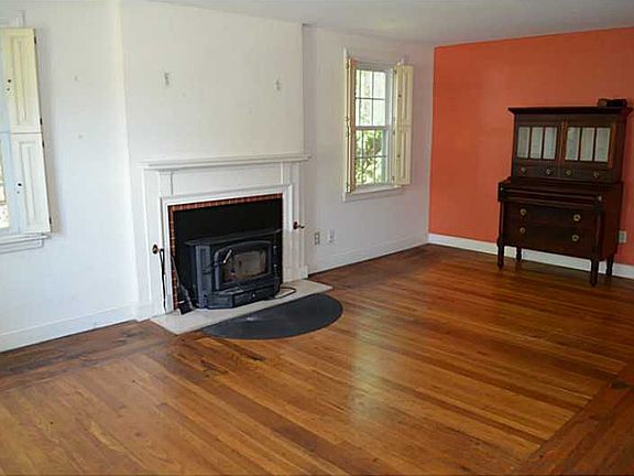 2nd image of 133 Puritan Dr