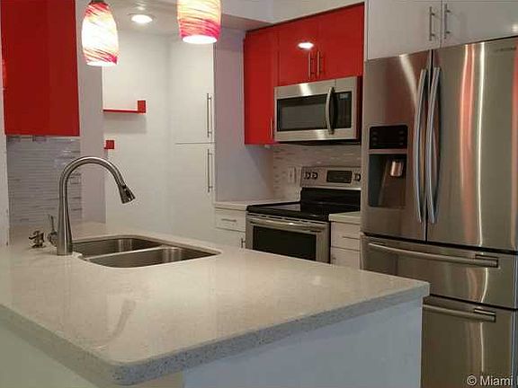 4th image of 2528 Centergate Dr APT 102