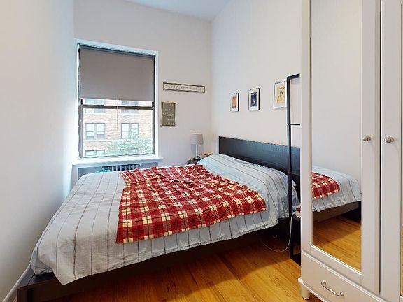 5th image of 323 W 82nd St #4F