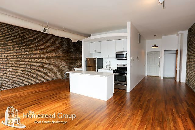 1st image of 1570 N Milwaukee Ave #31H