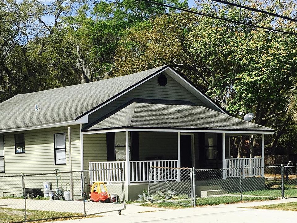 1st image of 209 N Palmetto Ave