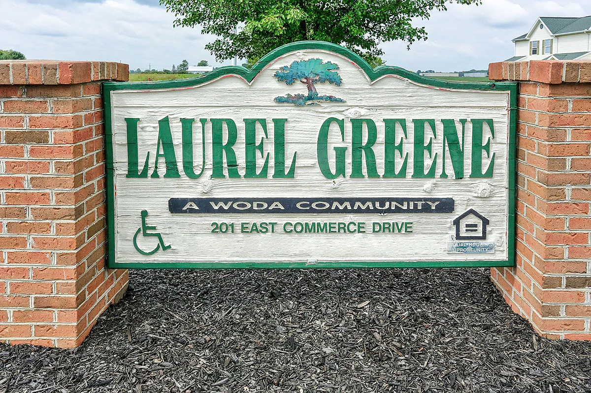 Laurel Greene — Photo 1