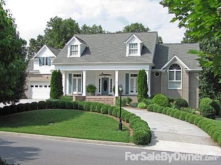 Charleston, SC Styling
						:
						Much larger than it looks from the street.