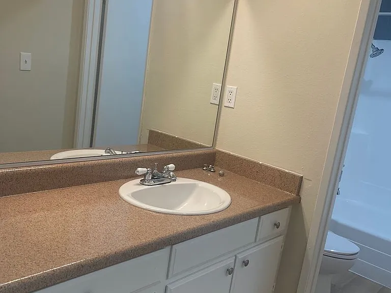 17900 Sherman Way — Photo 15