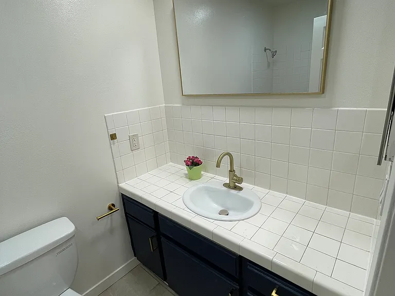 16126 S Ainsworth St #B — Photo 9