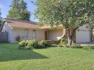 10008 E 28th St, Tulsa, OK 74129