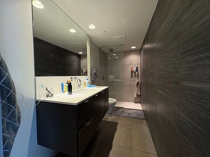 201 E Washington St #1102 — Photo 11