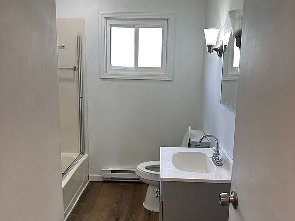 3rd image of 20866 Waltham Rd
