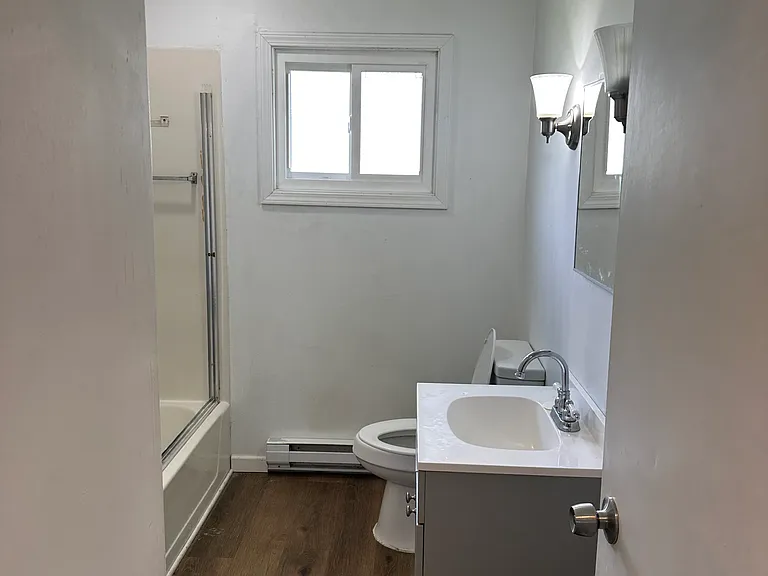 20866 Waltham Rd — Photo 3