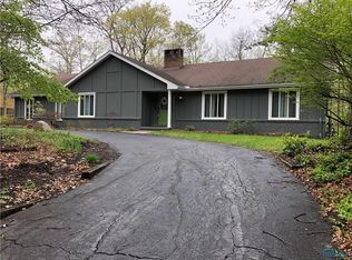 25879 W River Rd, Perrysburg, OH 43551