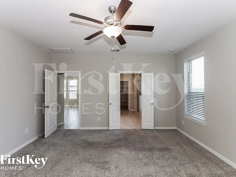 6406 Wolf Run Dr — Photo 8