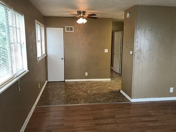 5th image of 3722 Baltimore Ave #3