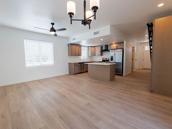 4th image of 1300 N Rook Ave #7
