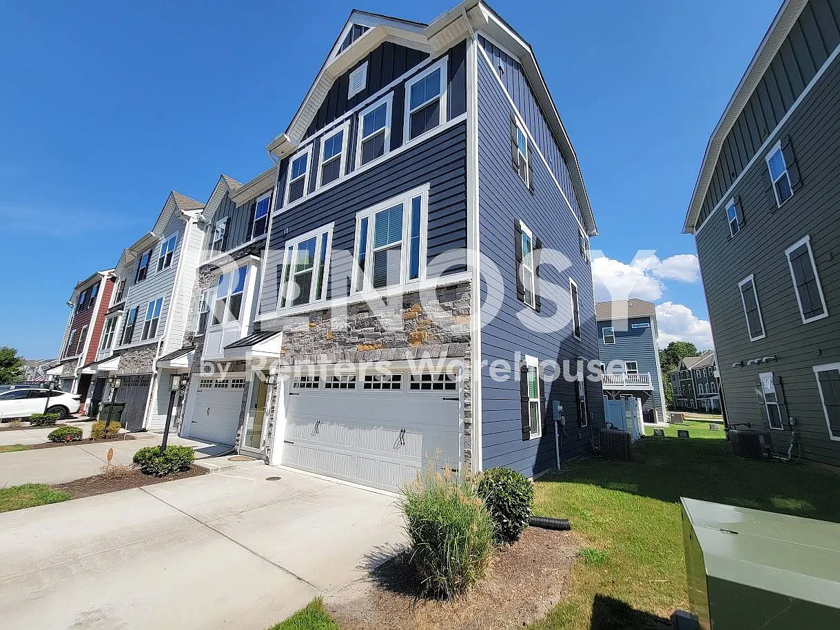 Fantastic Condo! — Photo 1