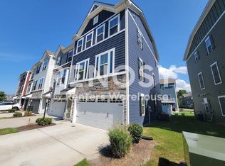 965 Gabion Way, Chesapeake, VA 23323