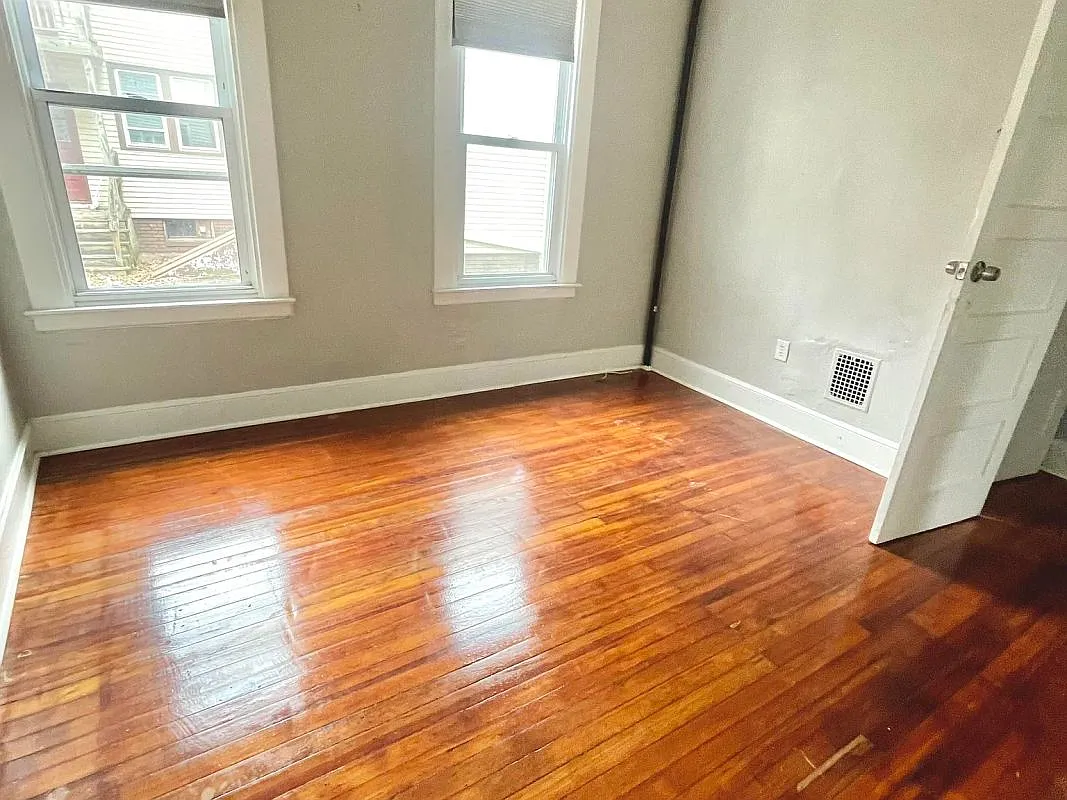 2 bed, 1.0 bath, 1000 sqft, $1,800 — Photo 4
