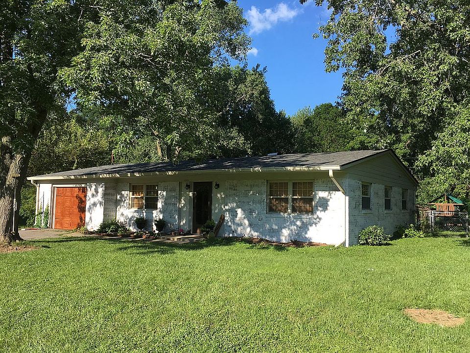1st image of 631 Lakeview Dr