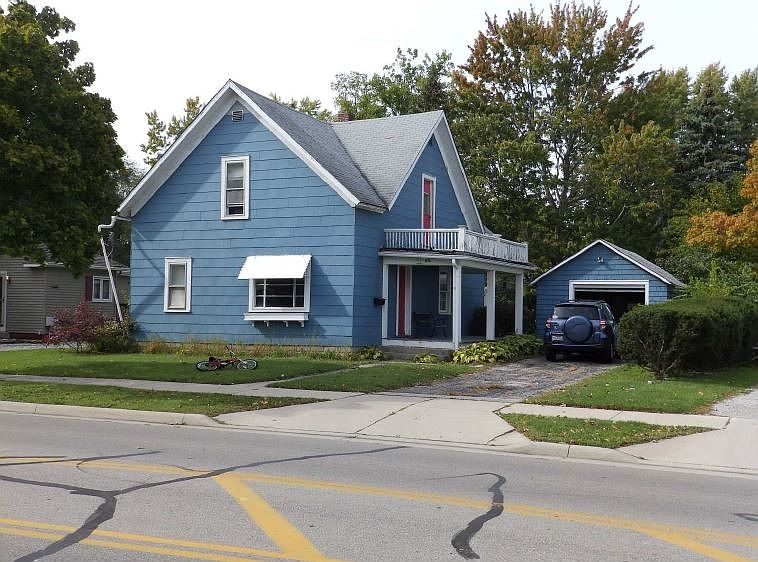 2nd image of 510 Center St