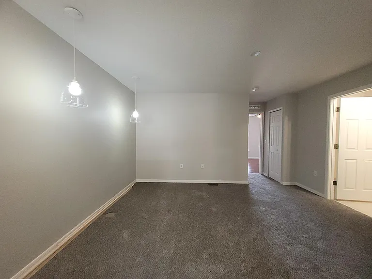 3805 Exeter Ln — Photo 17